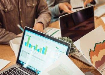 Scaling Power BI Solutions: Performance Optimization, Load Balancing, and Resource Management